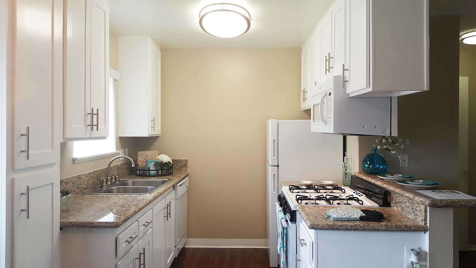 Full kitchen with cabinets at Shadow Mountain