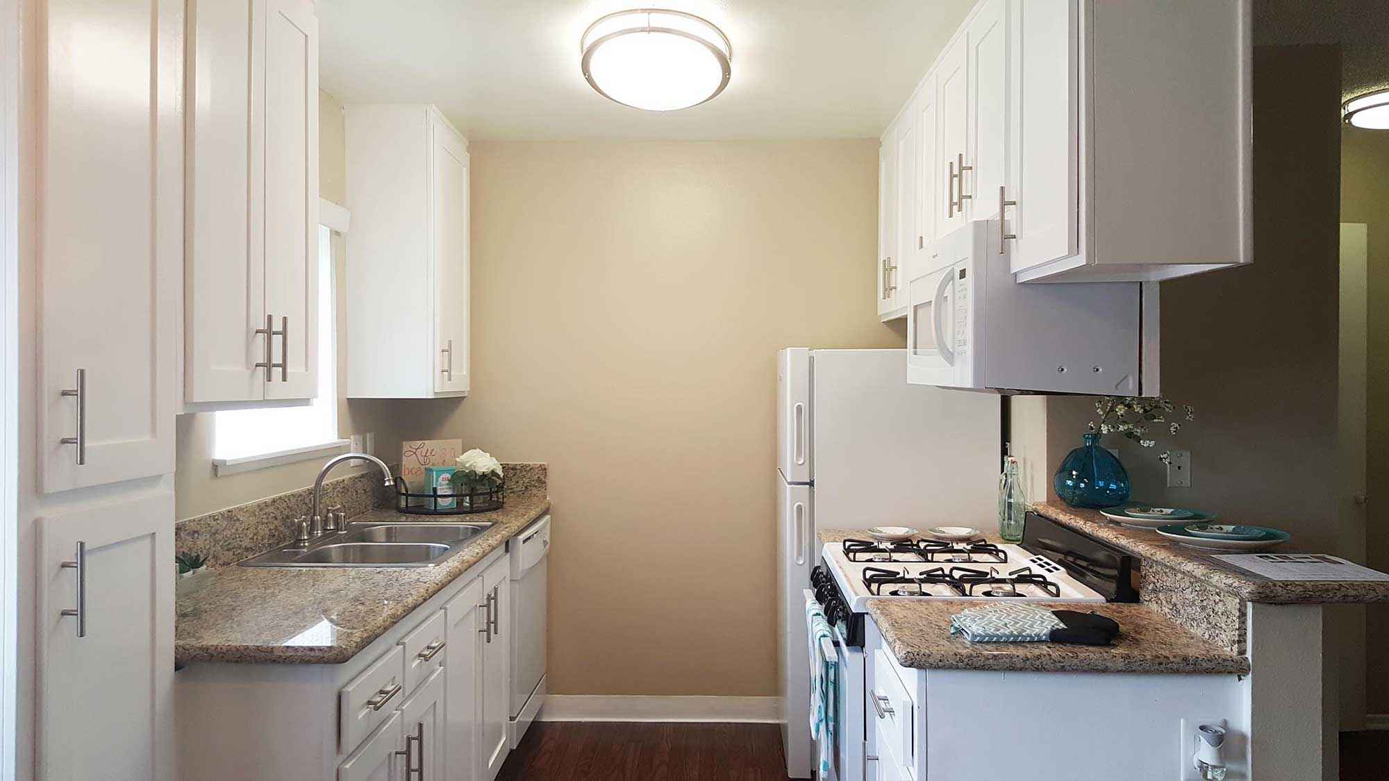 full kitchen with cabinets at Shadow Mountain